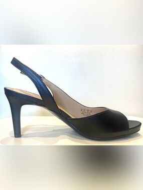 Life Stride Black Slingback Heels NWT Peep-Toe Comfortable Classic Size 7W